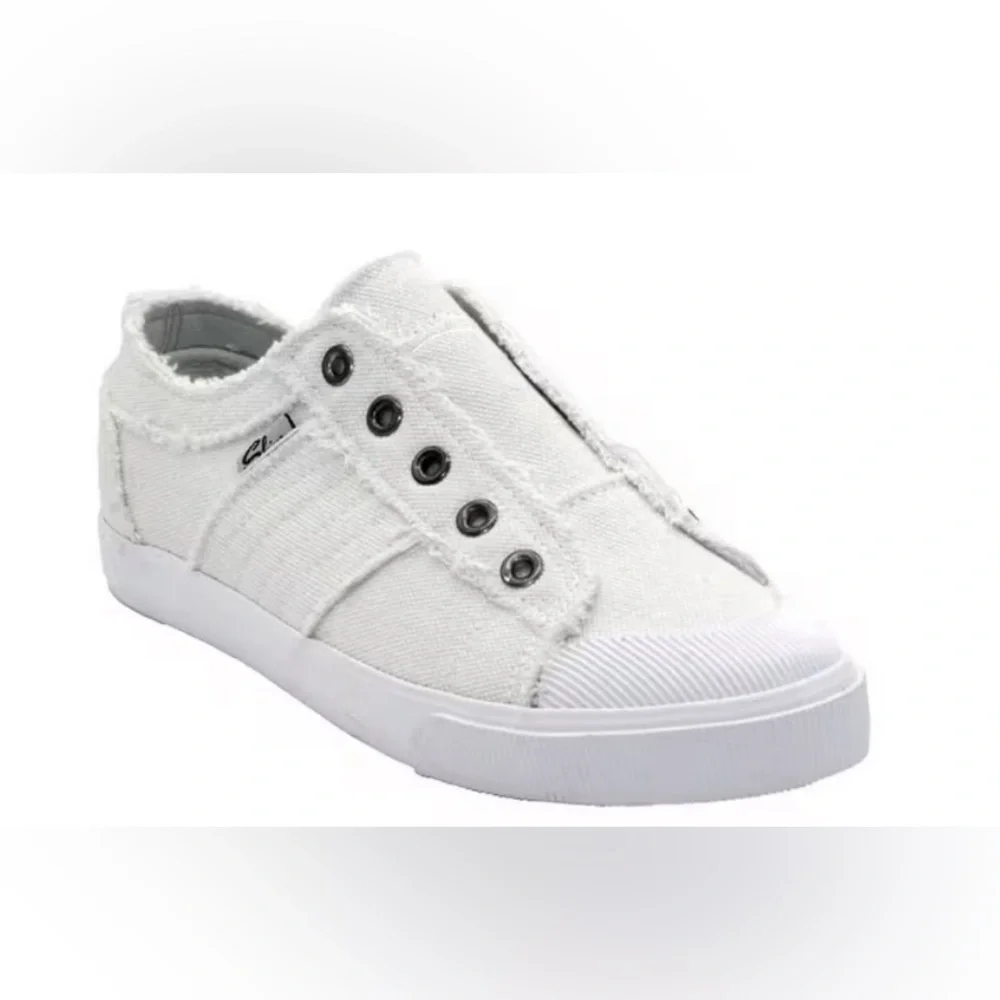 NIB Sbicca Creole Slip On Sneakers in Ivory White - Size 8 - Picture 2 of 6